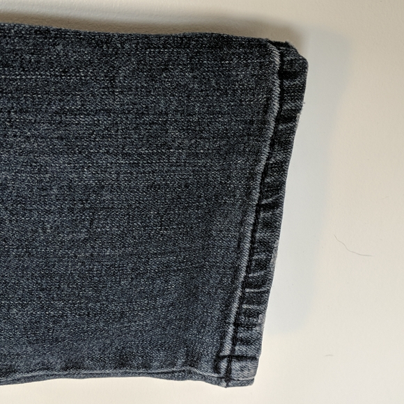 BCBG MaxAzria Straight leg jean size 30 - Picture 8 of 13